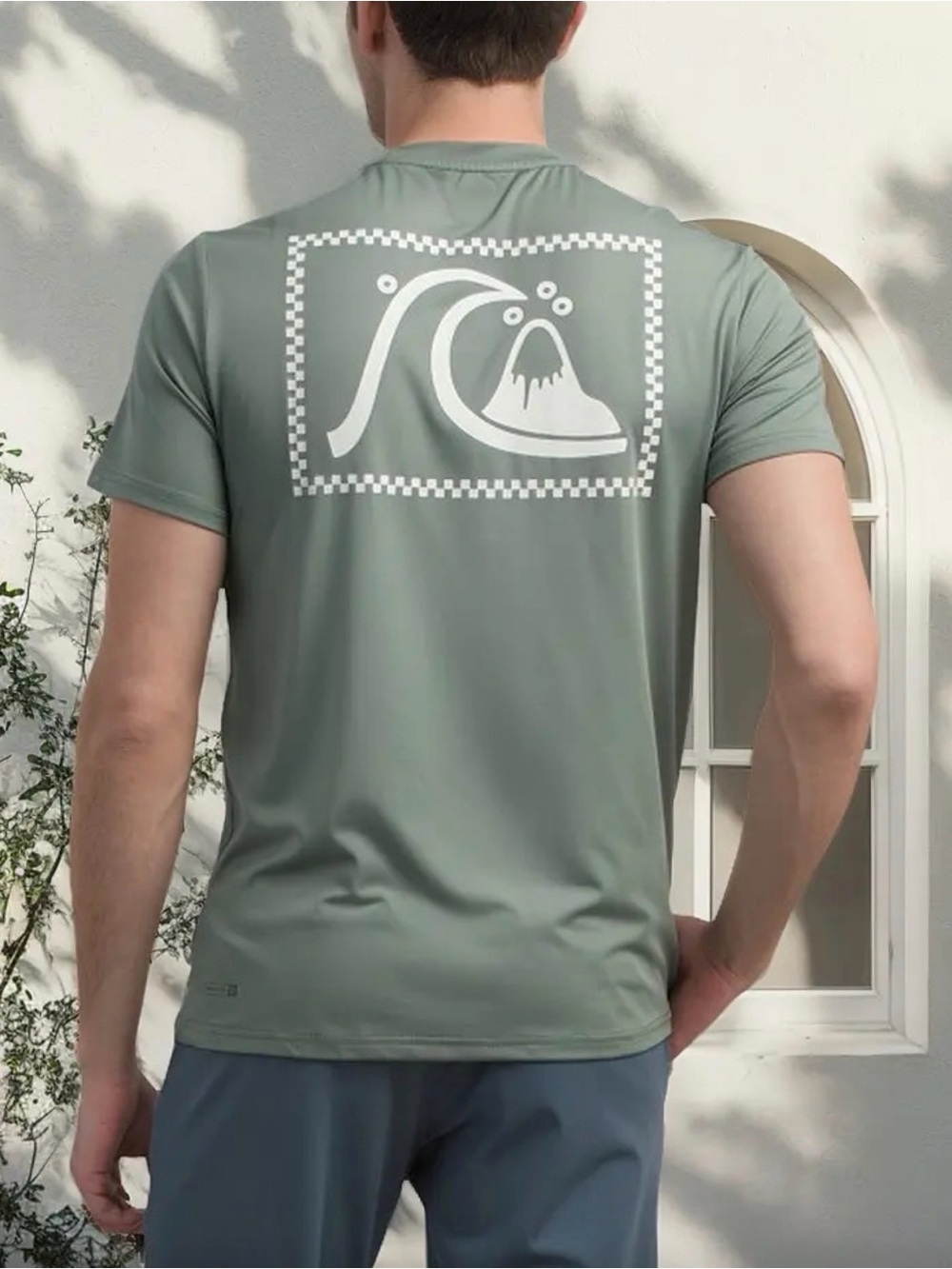 Quiksilver Rash Guard - Picture 1 of 2